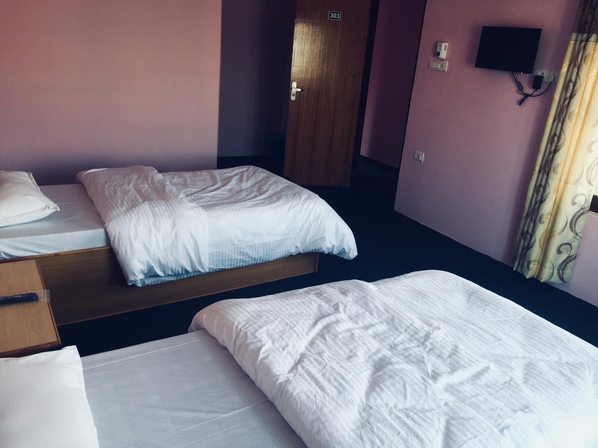 Obey Guest House Покхара Екстер'єр фото